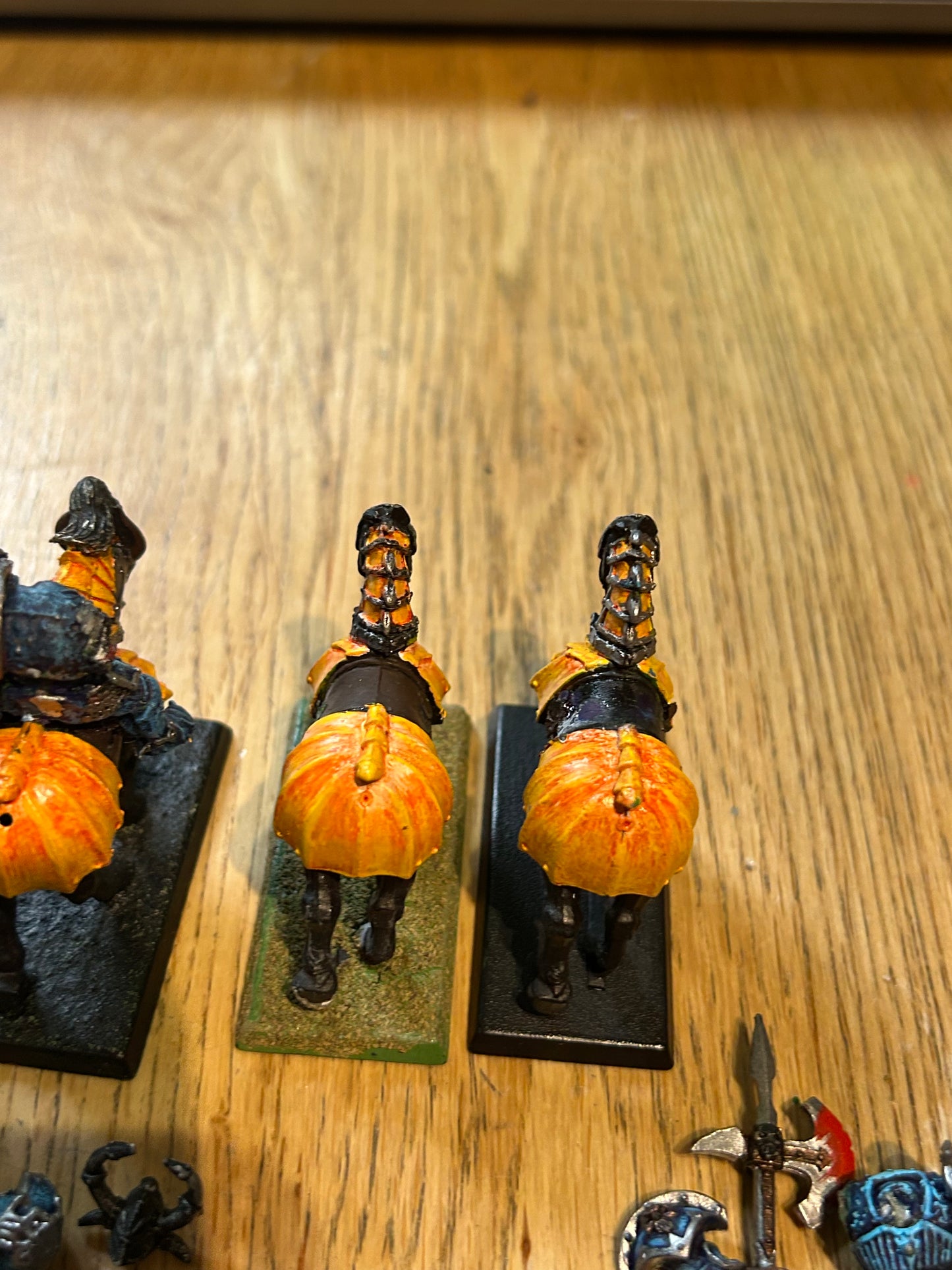 Warhammer fantasy chaos knights x4 (part plastic/part metal)