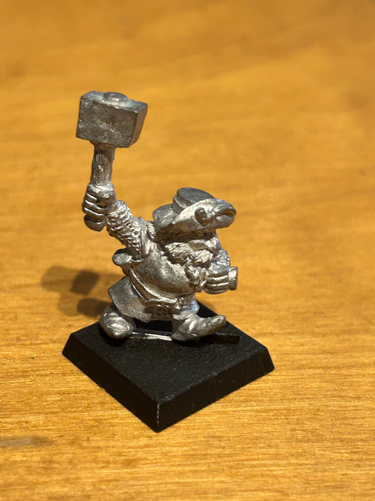 Marauder Dwarf MM10 DW16 Hat Hammer & Shield 80s Metal Citadel Dwarfs O405