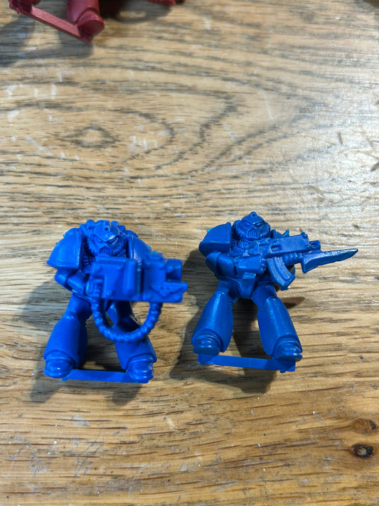 Warhammer 40k space crusade marines x2 (one is missing a backpack)