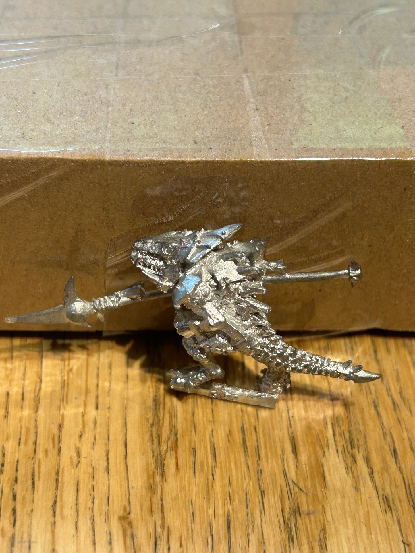 SAURUS TEMPLE GUARD LIZARDMEN WARHAMMER THE OLD WORLD FANTASY METAL (no shield)