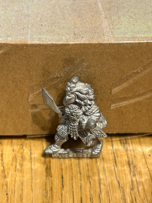 Citadel Warhammer Reg Renown RR4 Mengil Manhide Dark Elf Witch Elf