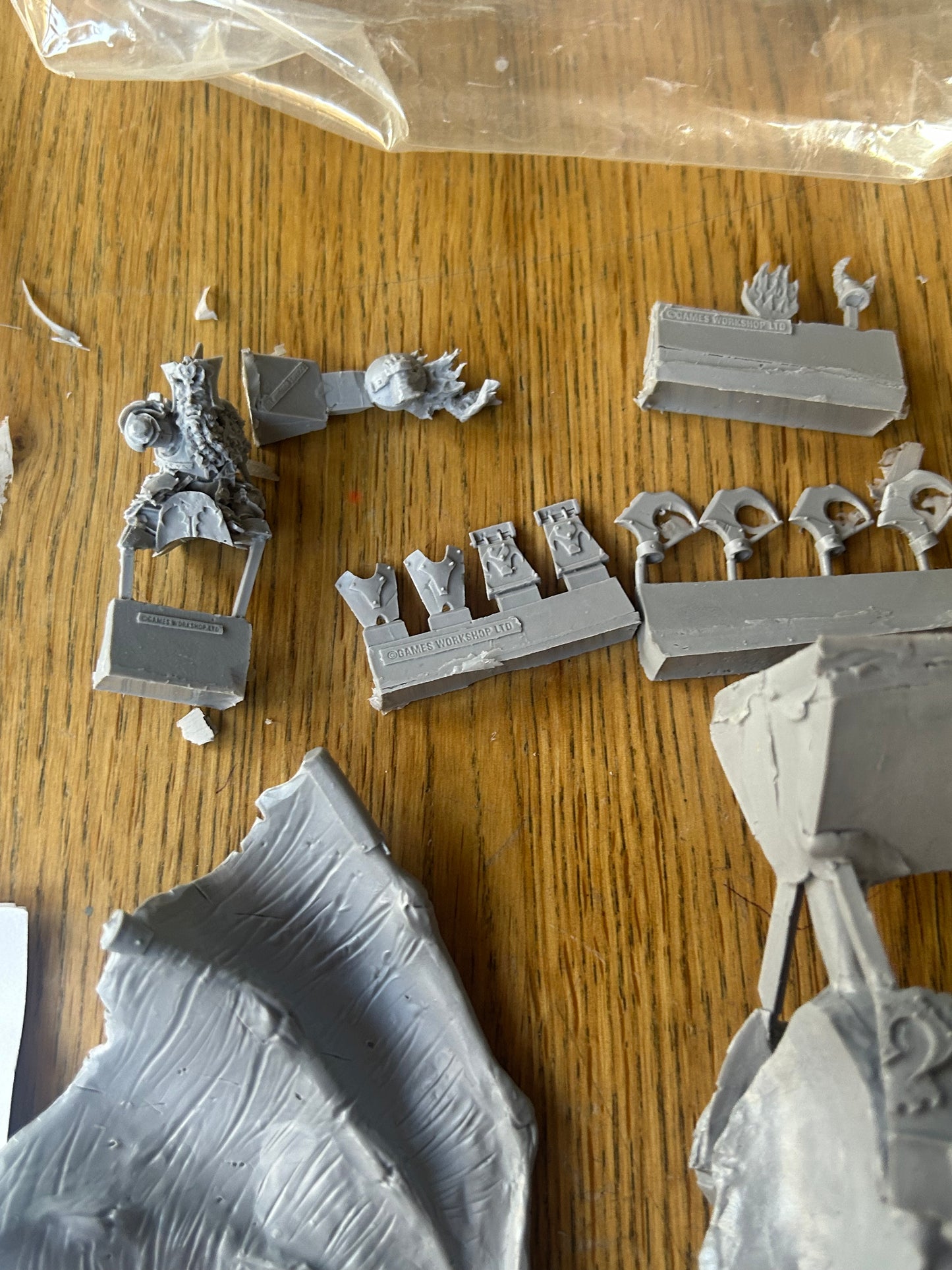 Warhammer fantasy chaos dwarfs forge world Drazhoath the Ashen in bag and on Sprue (one of the parts have come off the sptues but it’s complete)