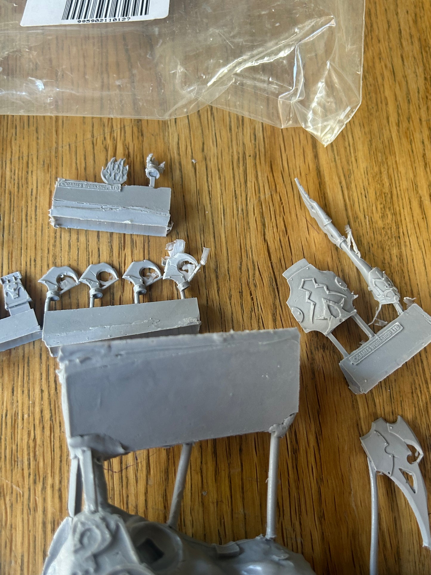 Warhammer fantasy chaos dwarfs forge world Drazhoath the Ashen in bag and on Sprue (one of the parts have come off the sptues but it’s complete)