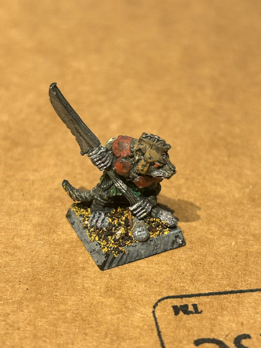 Skaven - C47 Clan Rat with Halberd Warpspur Citadel Ratmen 1987 warhammer fantasy
