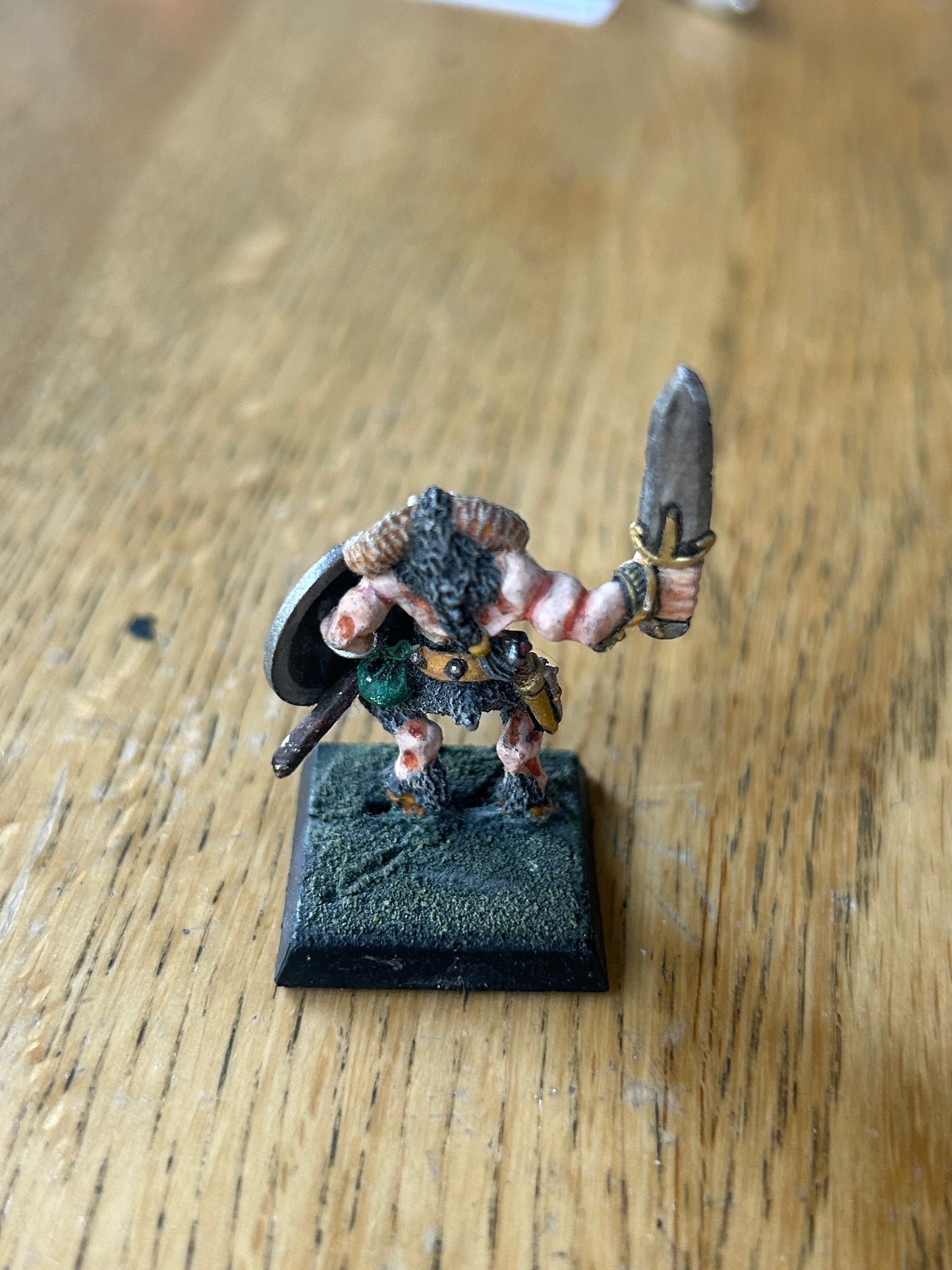 Warhammer Fantasy - Beasts of Chaos - MB9 Beastman Trooper B [Metal] Marauder