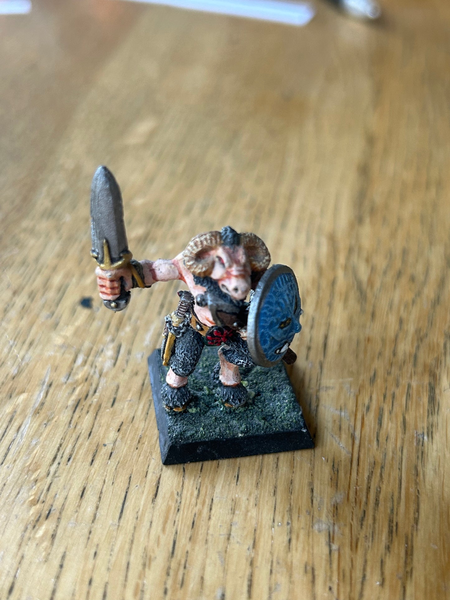 Warhammer Fantasy - Beasts of Chaos - MB9 Beastman Trooper B [Metal] Marauder
