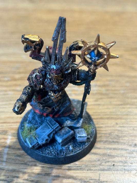 Warhammer 40k - Chaos - Classic Metal Sorcerer with staff (no tab)