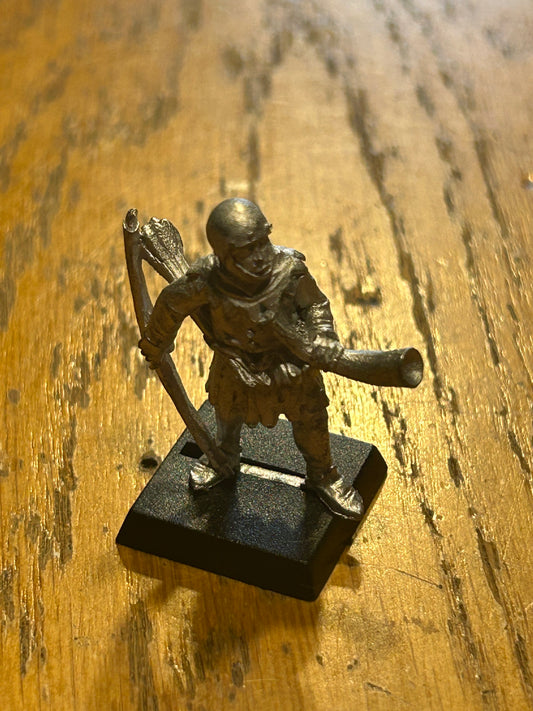 Warhammer fantasy bretonnian bowmen trumpeter musician
