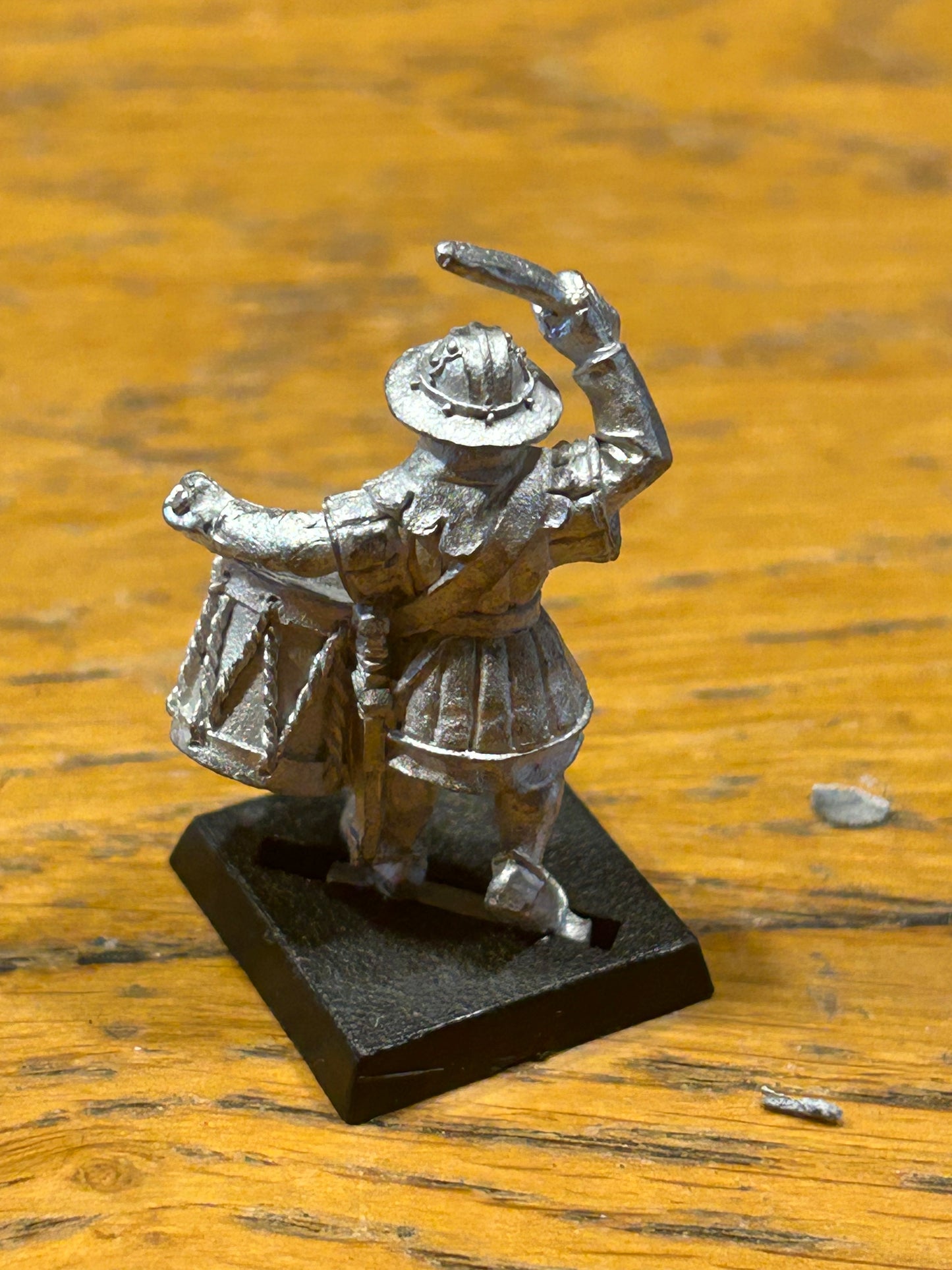 Warhammer fantasy bretonnian men at arms musician drummer