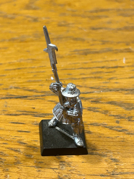 Bretonnian man at arms halberdier metal warhammer fantasy (3 available)