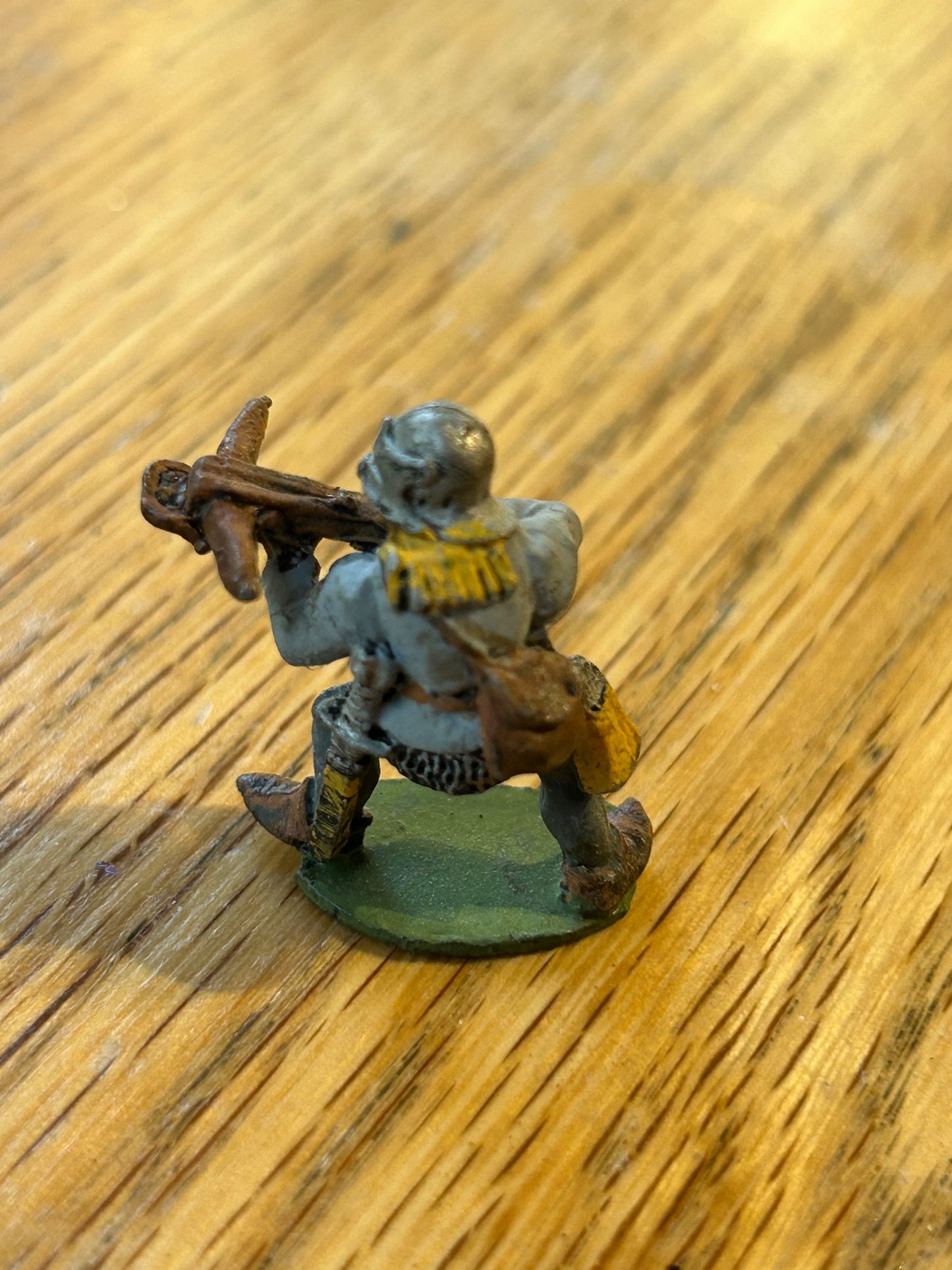 C26 man at arms crossBowman bretonnian (no tab)