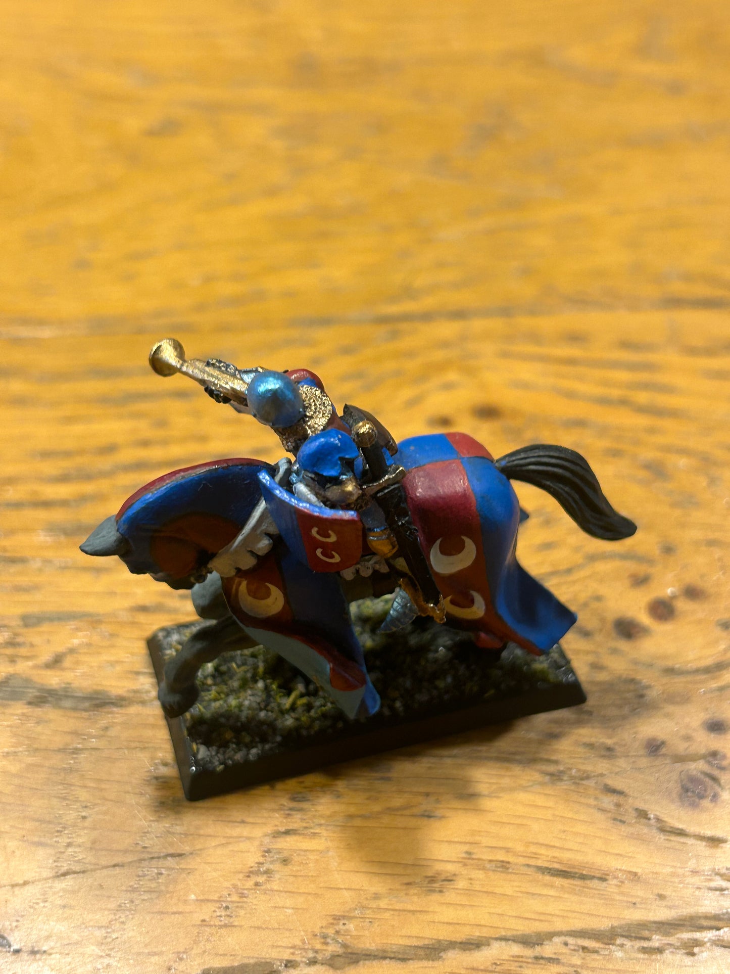 Bretonnian Knight of the Realm musician- Metal 5th Edition Warhammer