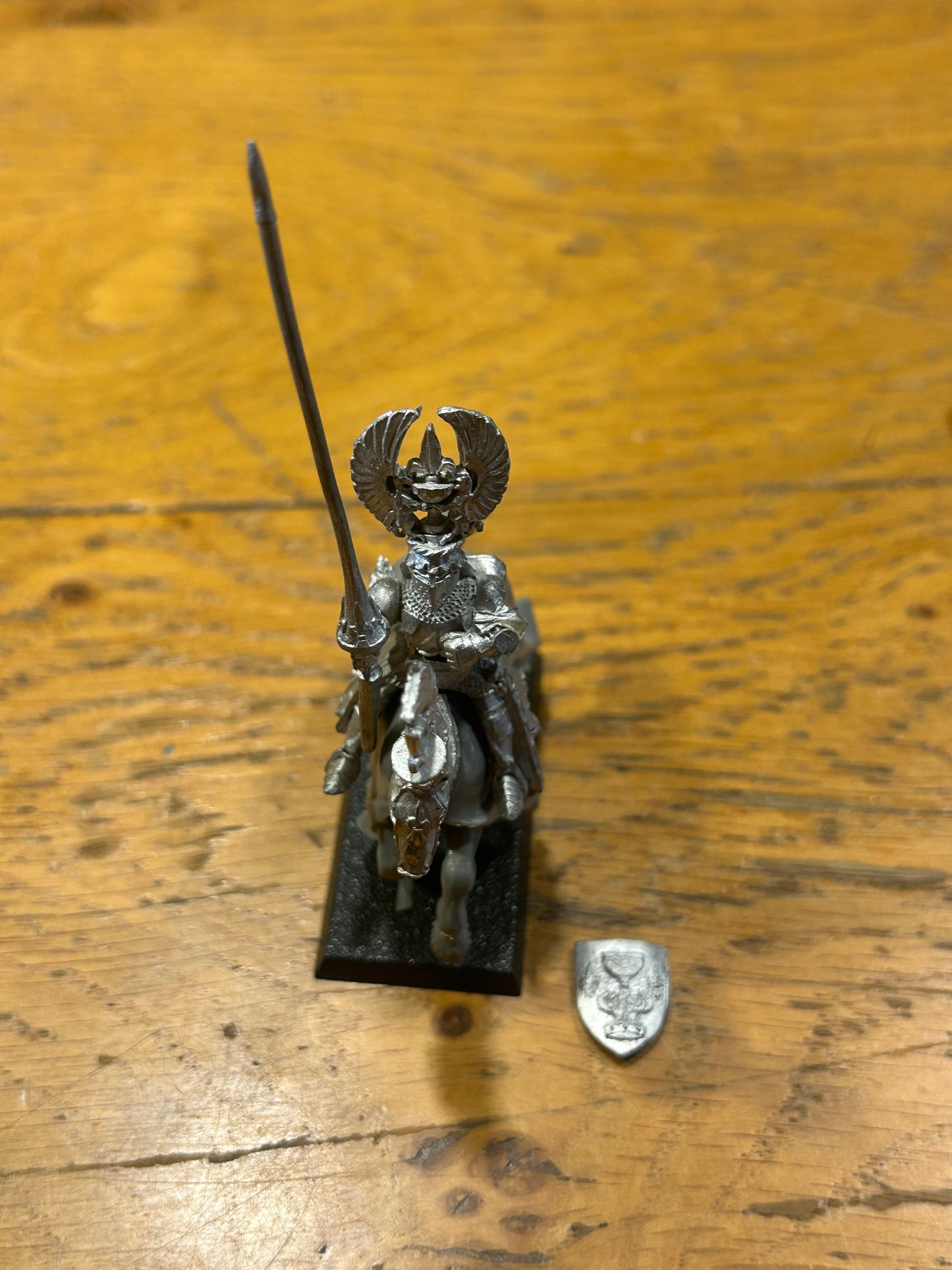 Warhammer Fantasy BRETONNIAN GRAIL KNIGHT metal 5th edition (no horse tail)