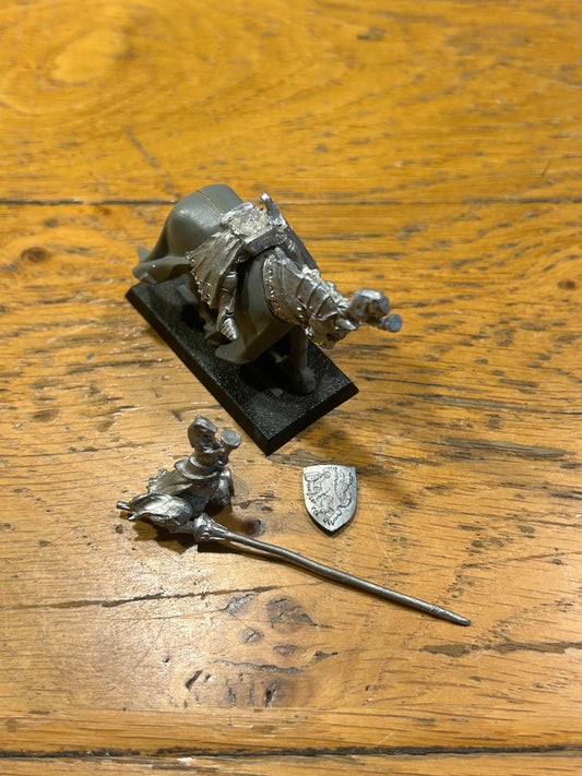 Warhammer Fantasy BRETONNIAN GRAIL KNIGHT metal 5th edition (no horse tail)