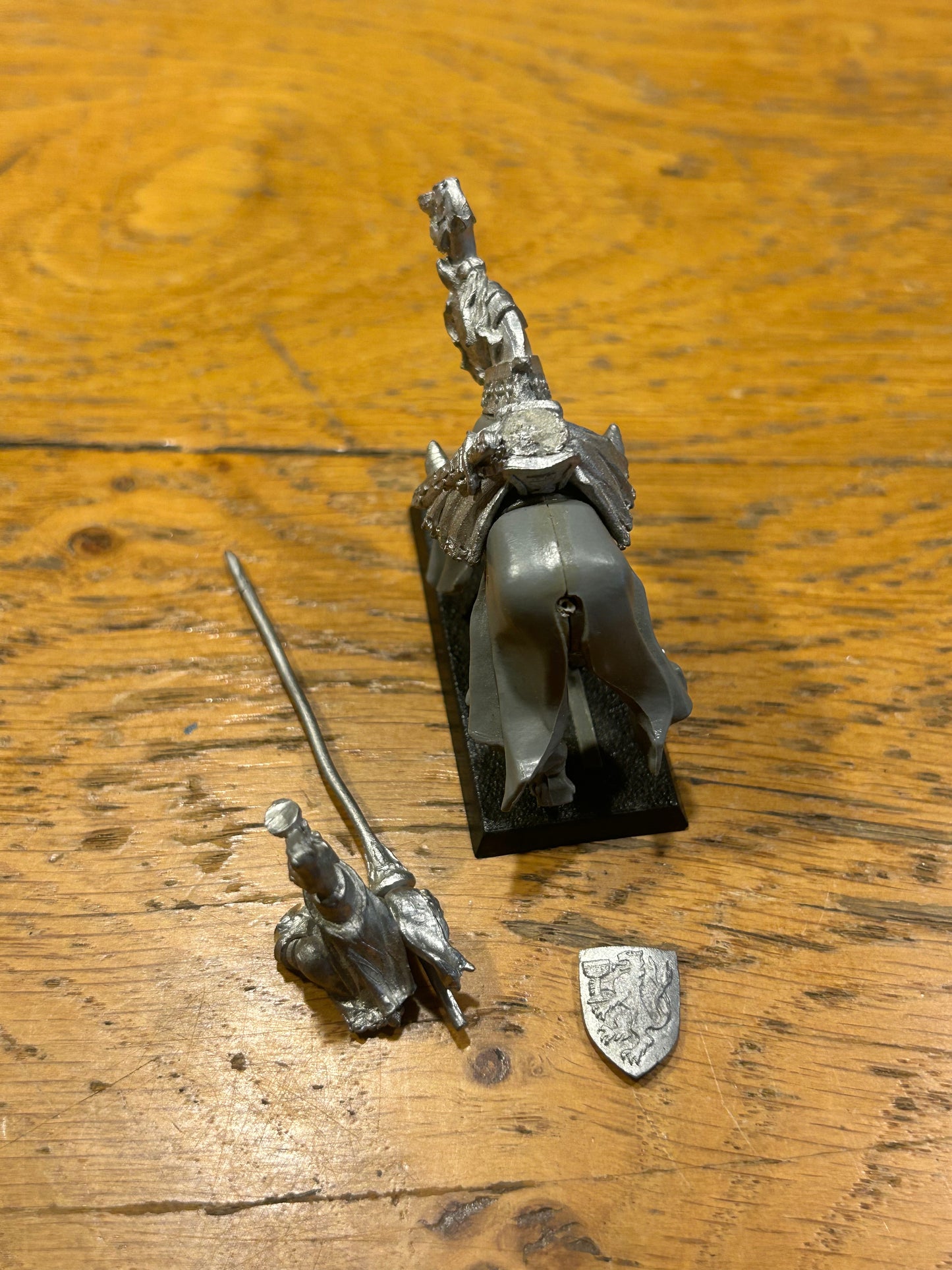 Warhammer Fantasy BRETONNIAN GRAIL KNIGHT metal 5th edition (no horse tail)
