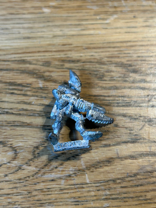 Rogue Trader Warhammer 40k Eldar Guardian standard Bearer (missing standard)