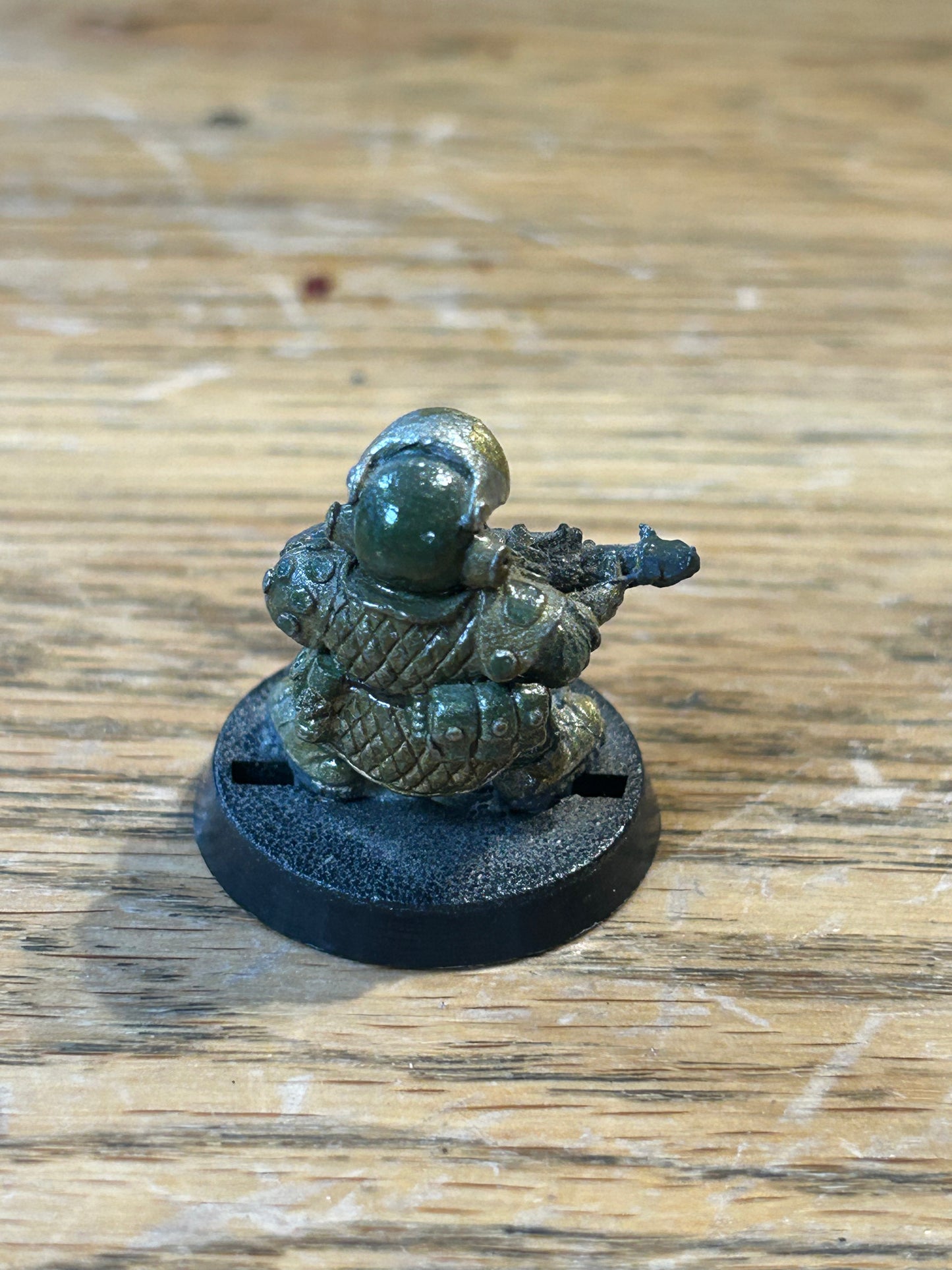 Warhammer 40k Rogue Trader squat brethren with lasgun 1010/6 iron claw