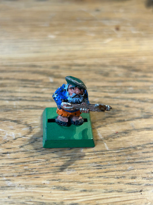 Citadel Games Workshop Marauder MM15 Dwarf Crossbowman Crossbow 1980s Metal with plug-in crossbow