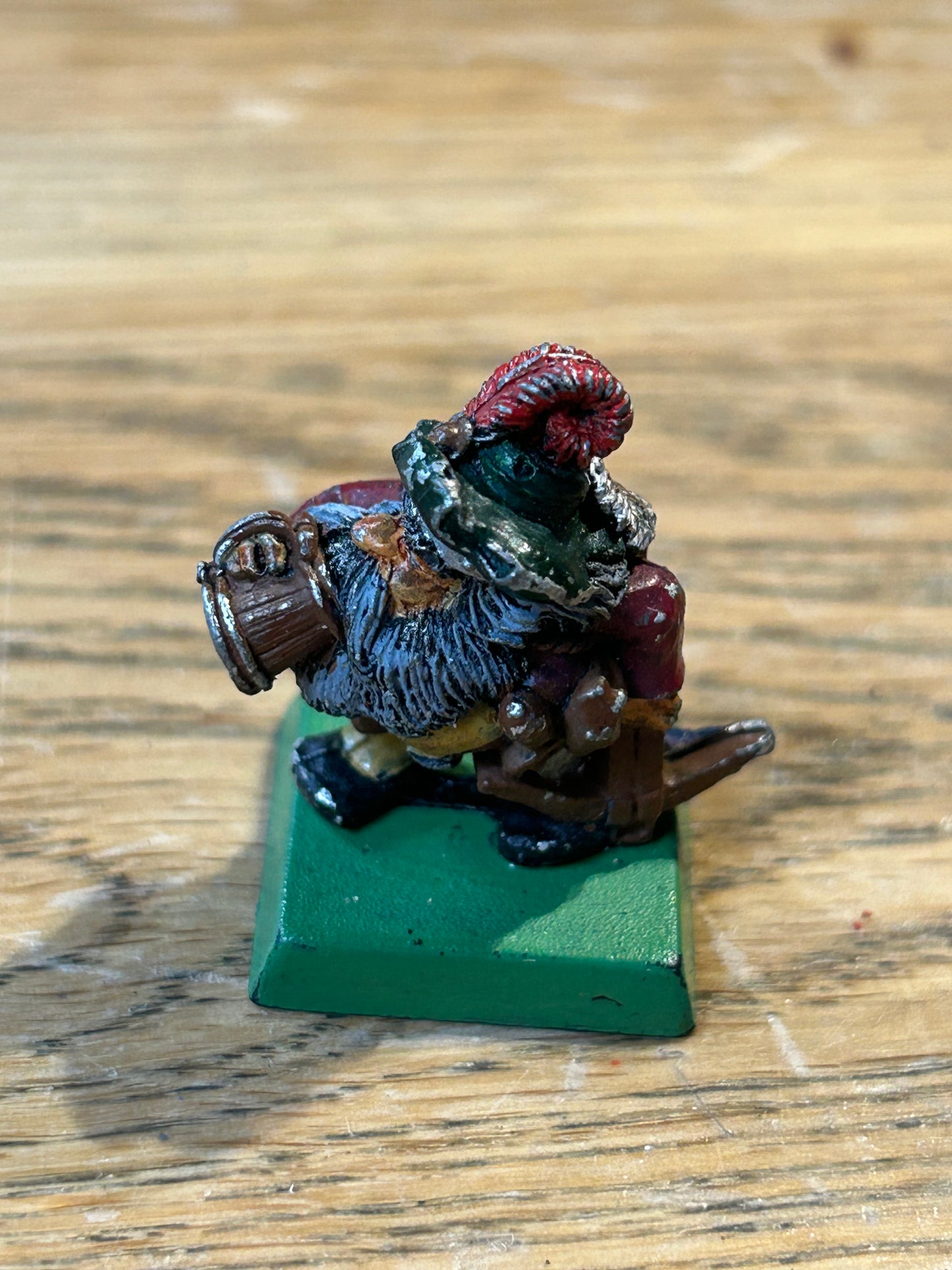 Citadel Warhammer fantasy 90s Marauder Dwarf MM15 Crossbowman with pint tankard