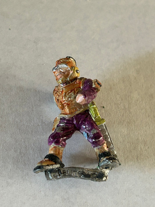 Rogue Trader Warhammer 40k imperial guard lieutenant (missing one plastic arm and the other is missing its hand)