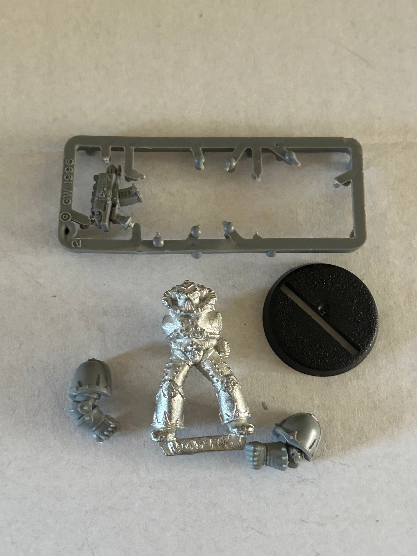 Warhammer 40k chaos space marines second edition space marine (no backpack)