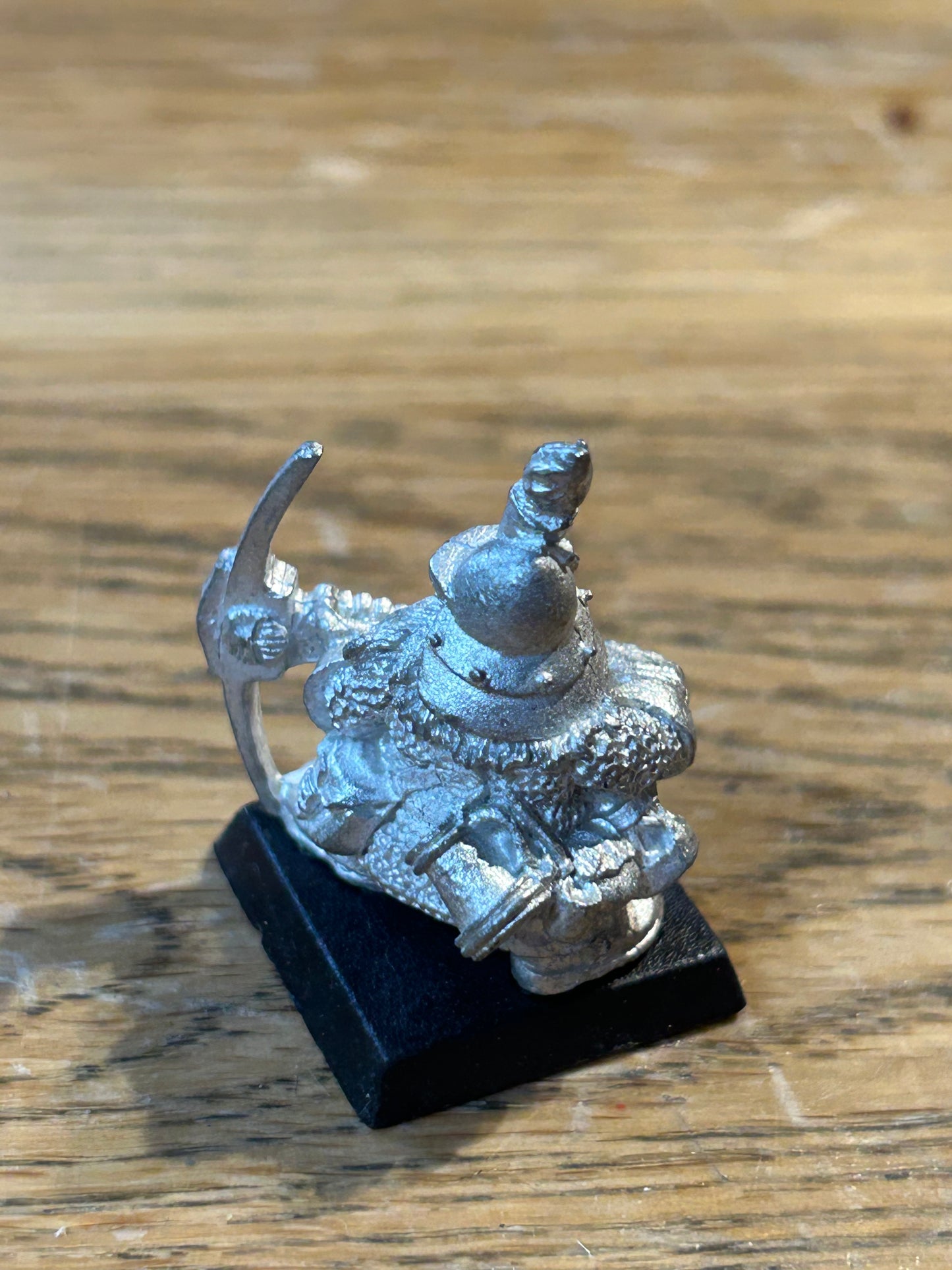 Warhammer fantasy dwarf miner