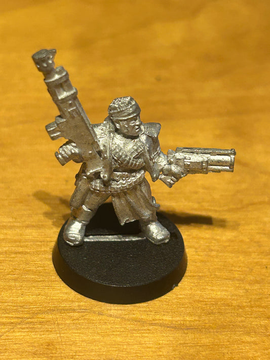 NECROMUNDA Classic Orlock Gang Ganger Autogun Stub Gun Metal Miniature 40K