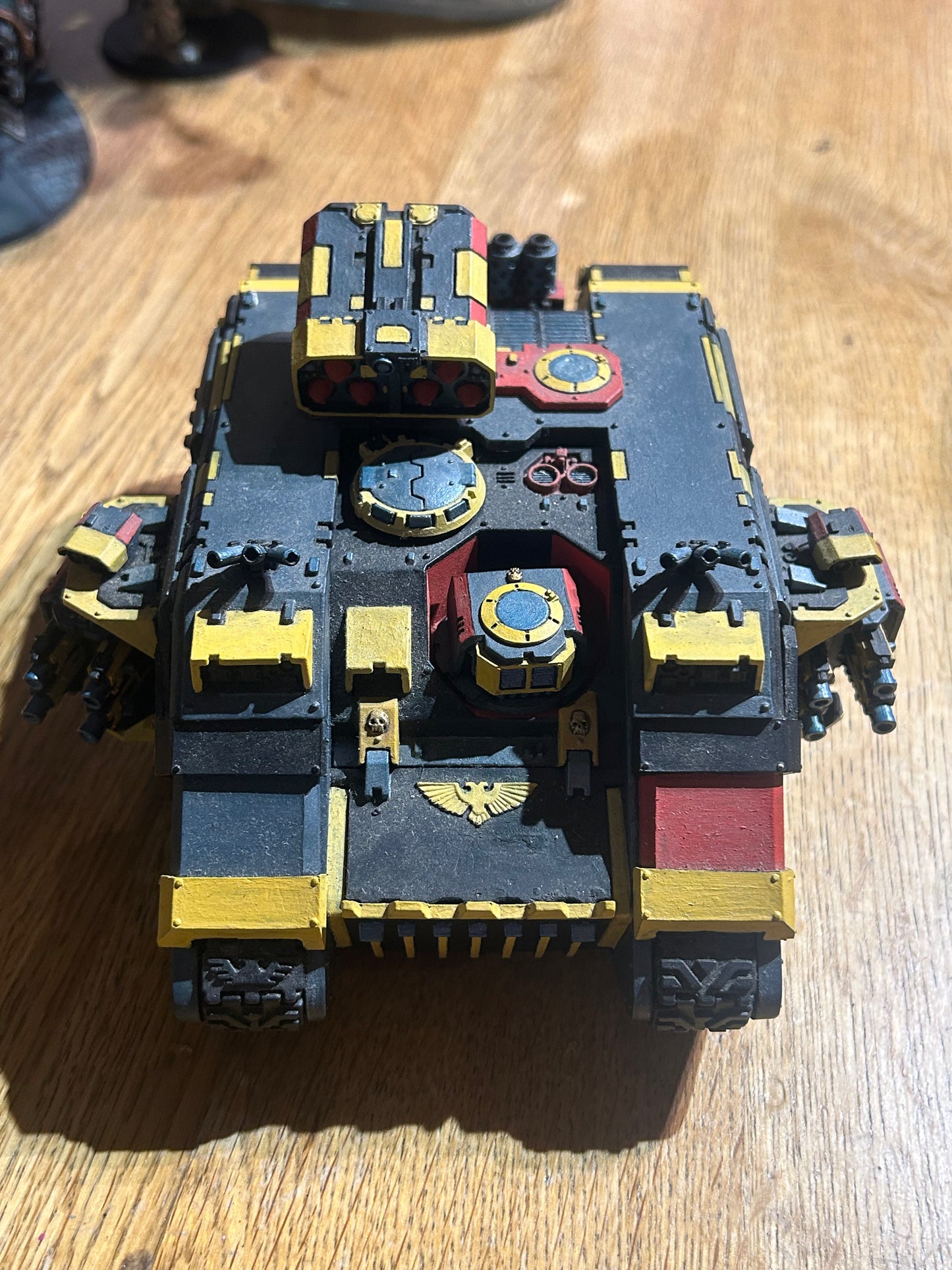Warhammer 40K Space Marines Land Raider  painted