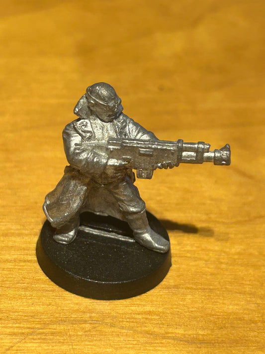 Necromunda Delaque ganger with autogun