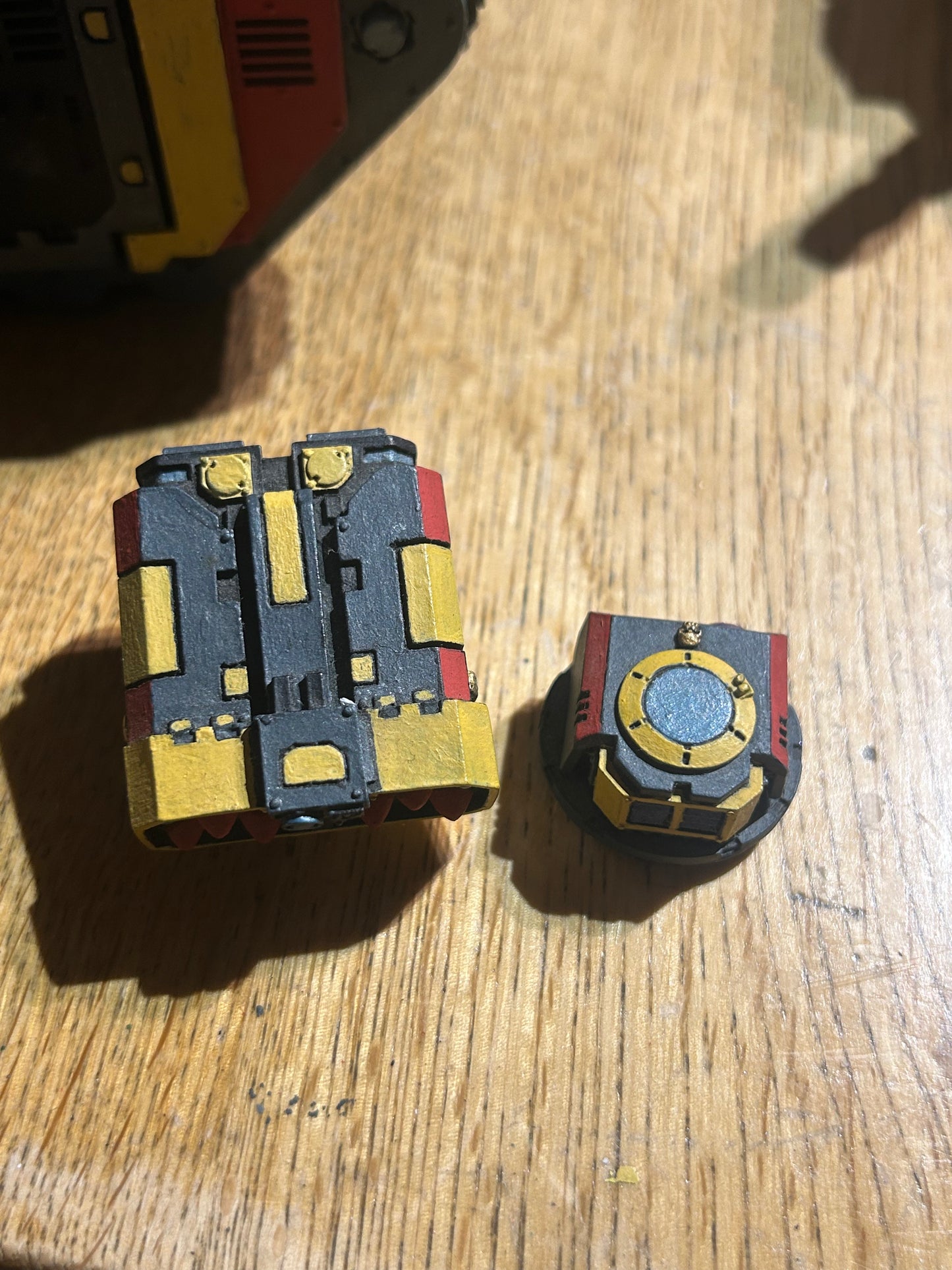 Warhammer 40K Space Marines Land Raider  painted