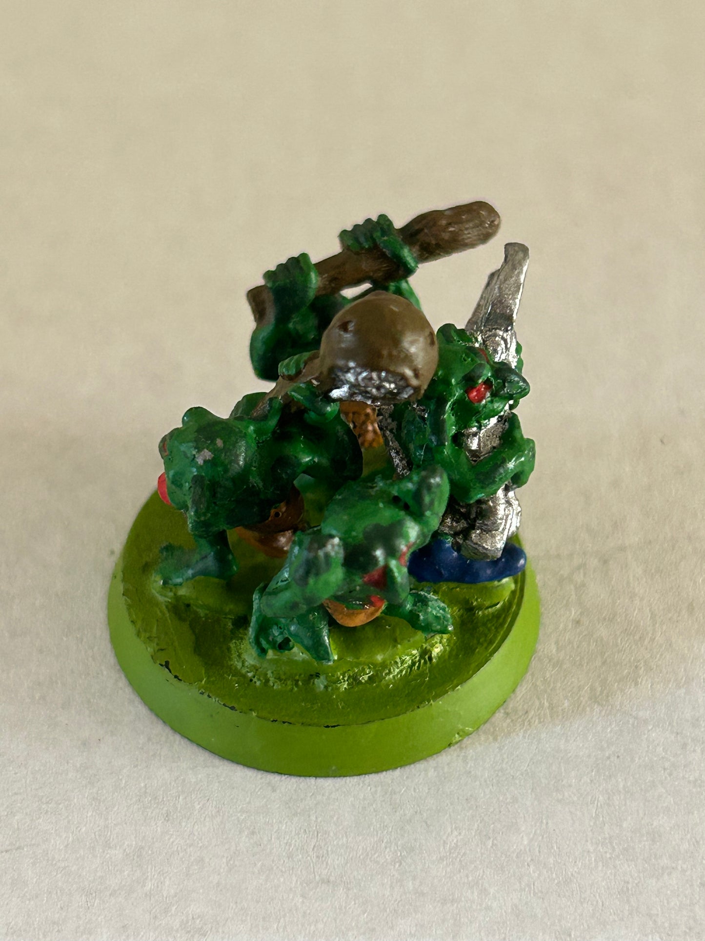 Warhammer fantasy or 40k orc or ork Snotling base (includes a rarer 40k snotling with spanner)