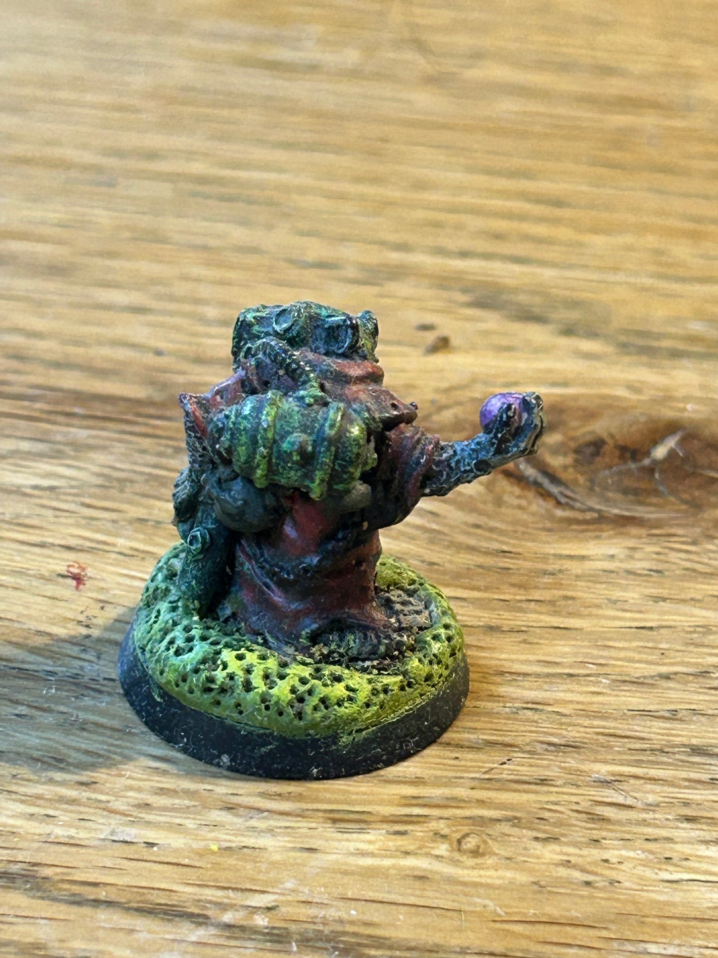 Vintage C47 Skaven 'Venombreath, Clan Skyre w. Poisoned Wind Globe' 1980s Metal