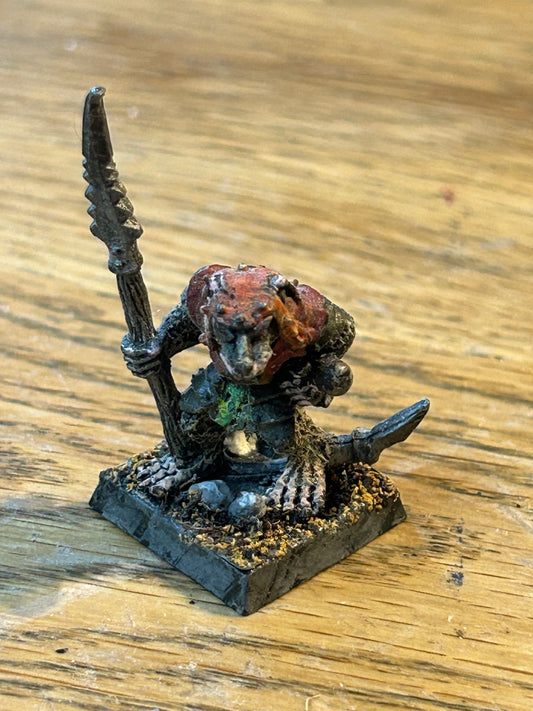 Warhammer fantasy C47 Skaven Clan Rat Gwrack with spear/halberd Metal Chaos Ratmen Citadel 1987