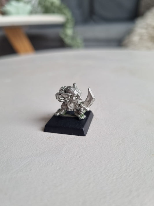 Warhammer fantasy Kev Adams goblin with sword