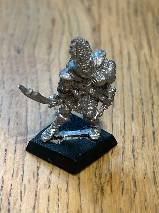 Citadel Warhammer 80s Reg Renown RR4 Mengil Manhide Dark Elf Command Leader