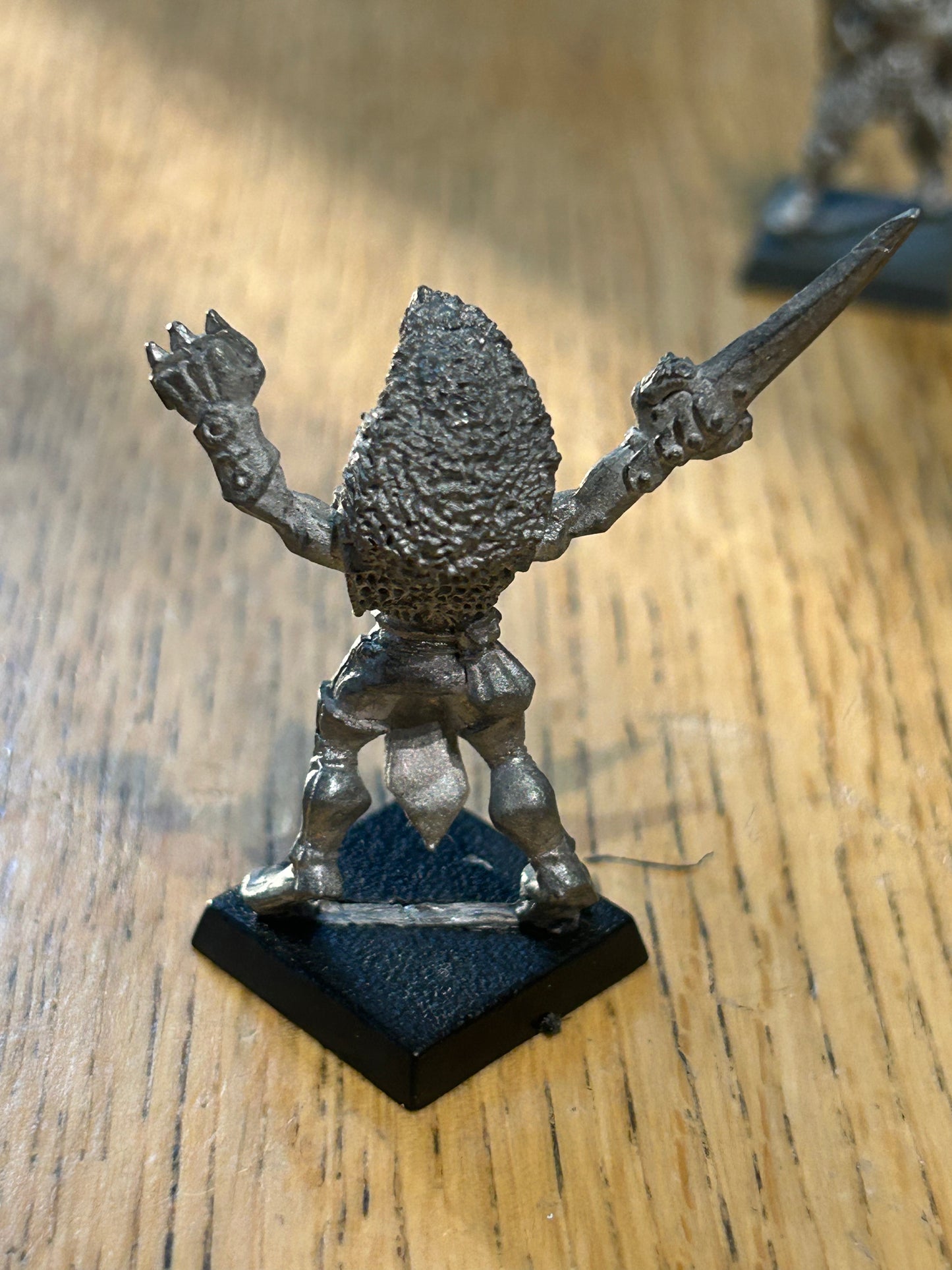 Warhammer Fantasy Marauder Dark Elf MM70/DE13 with sword