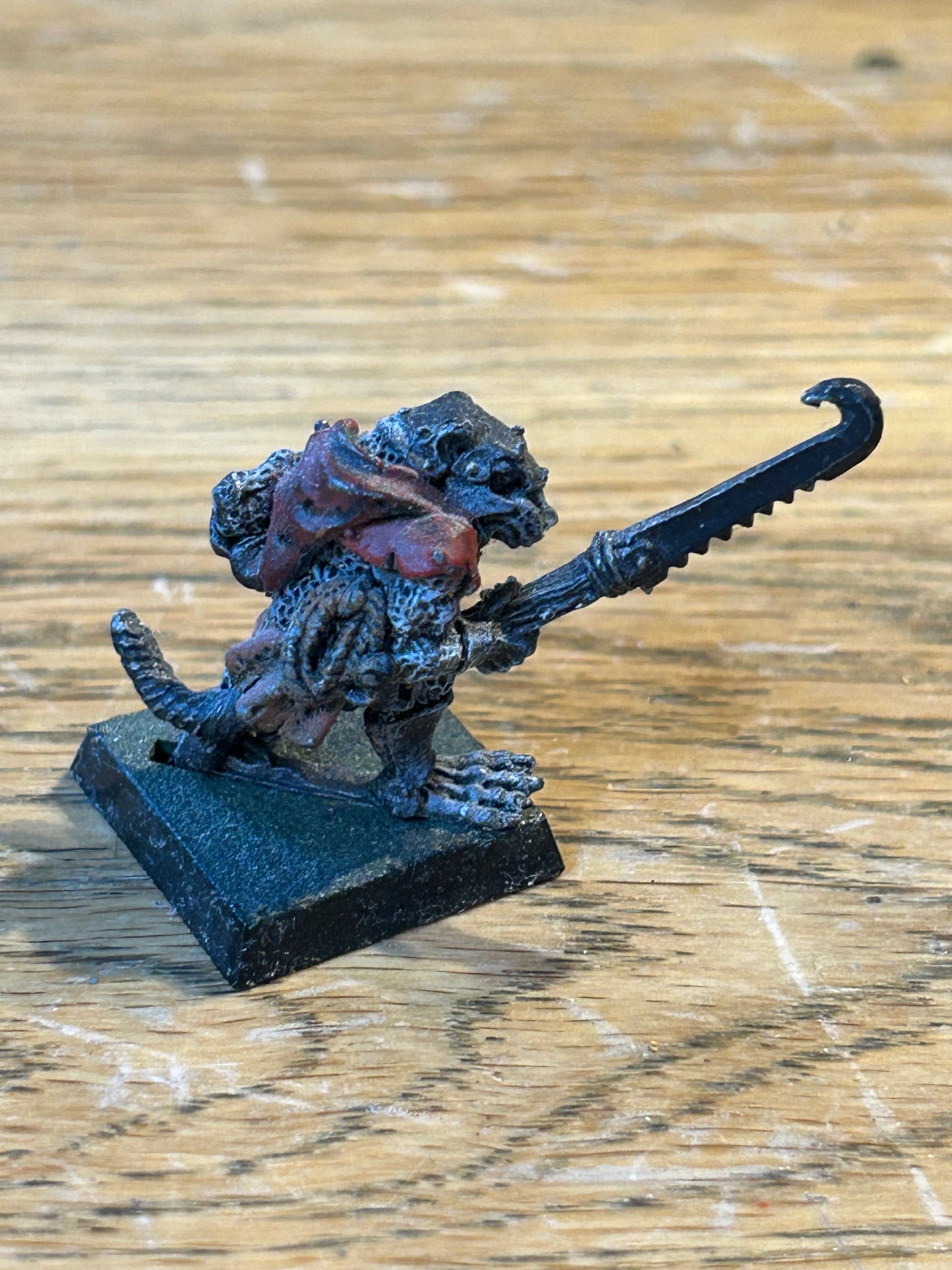 Vintage Warhammer Skaven 'Gutter, Clan Rat w. Halberd  C47 1980s Metal