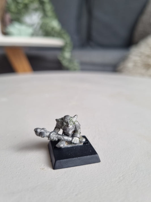 Warhammer fantasy Kev Adams goblin with double handed club