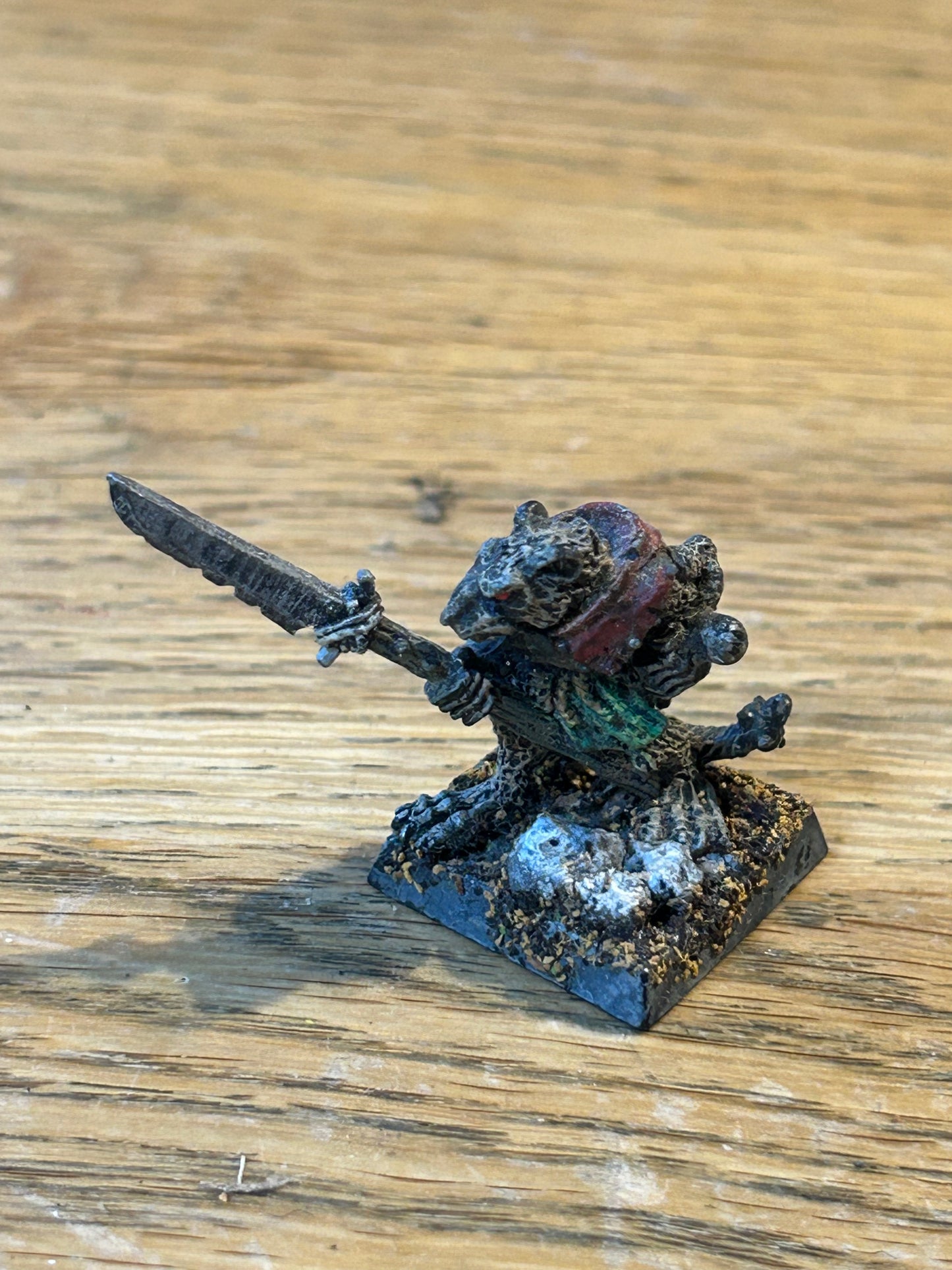 Vintage Warhammer Skaven 'Throtl, Clan Rat w. Halberd 6' C47 1980s Metal