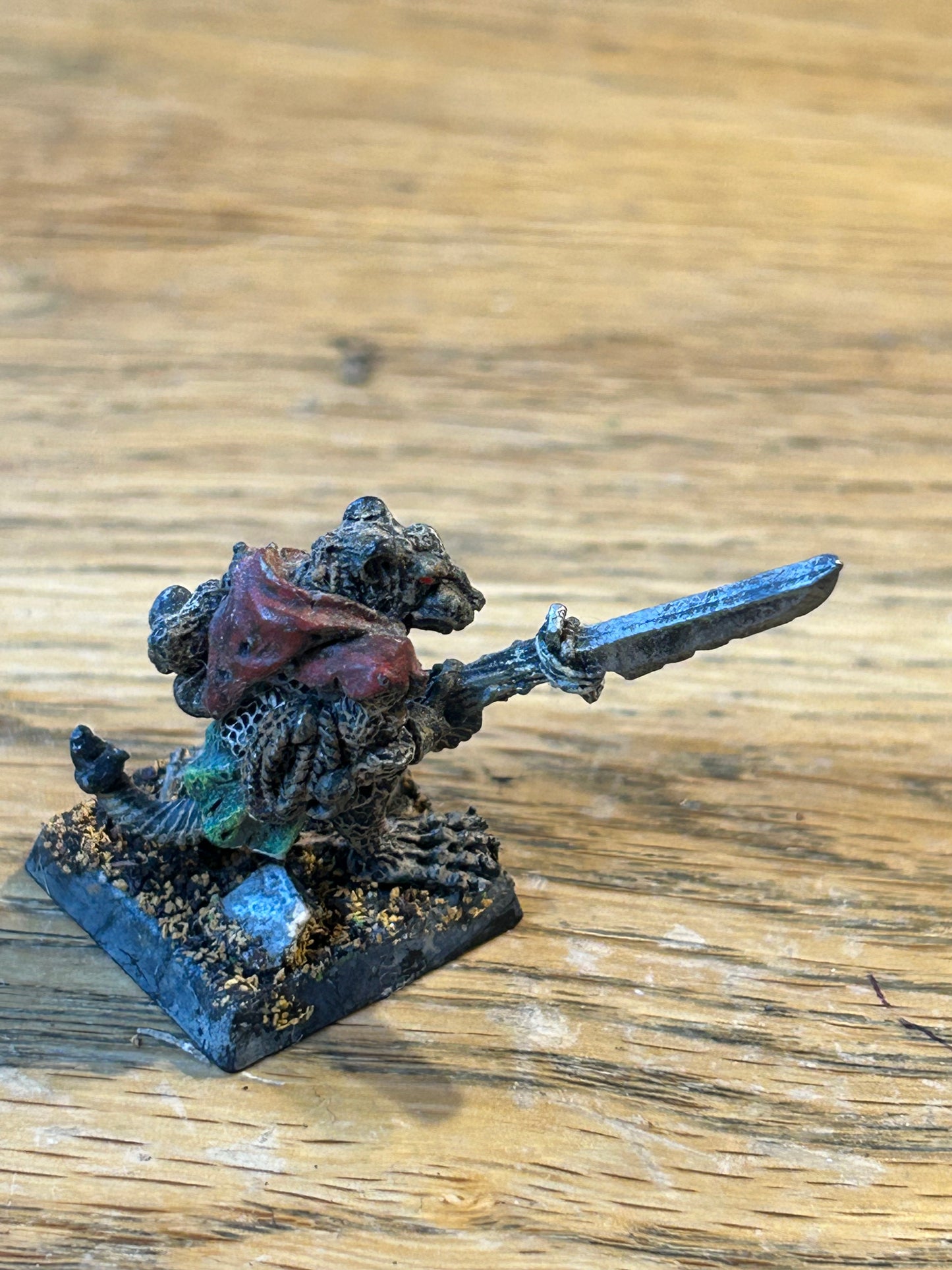 Vintage Warhammer Skaven 'Throtl, Clan Rat w. Halberd 6' C47 1980s Metal