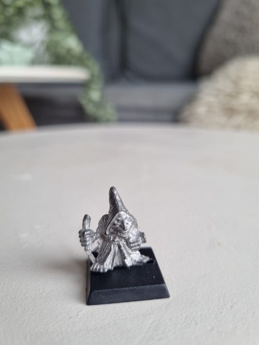 Night Goblin w/ Axe (axe head is missing) WFB 90s Metal Kev Adams Gobbos Citadel
