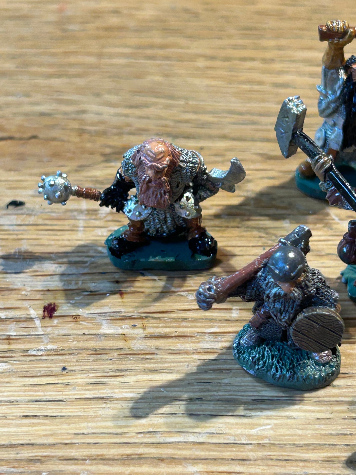 6 solid based dwarf miniatures (mixed companies but three are grenadier)