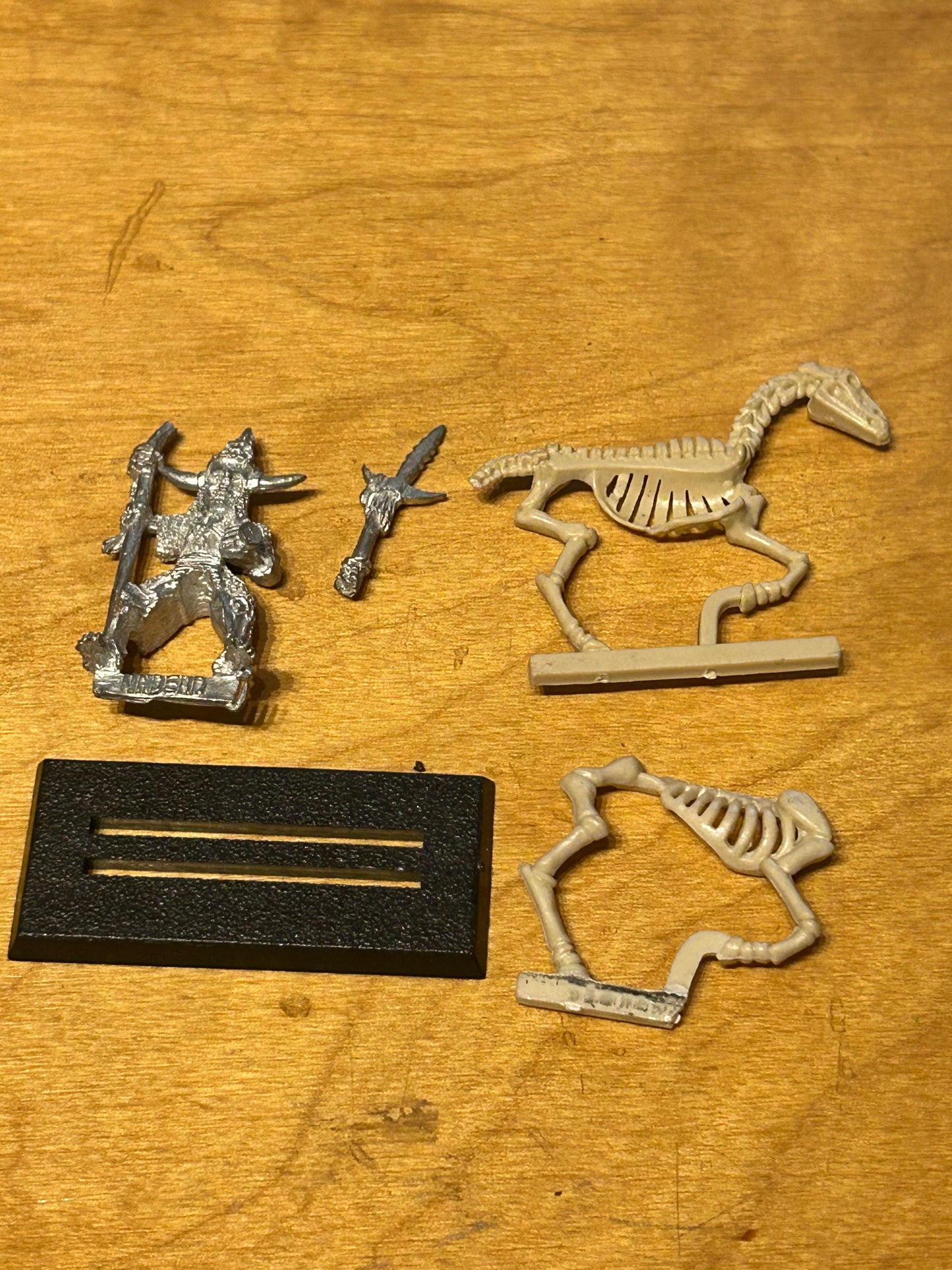 Warhammer Fantasy Undead Skeleton Horseman with broken spear Horsemen Games Workshop Citadel