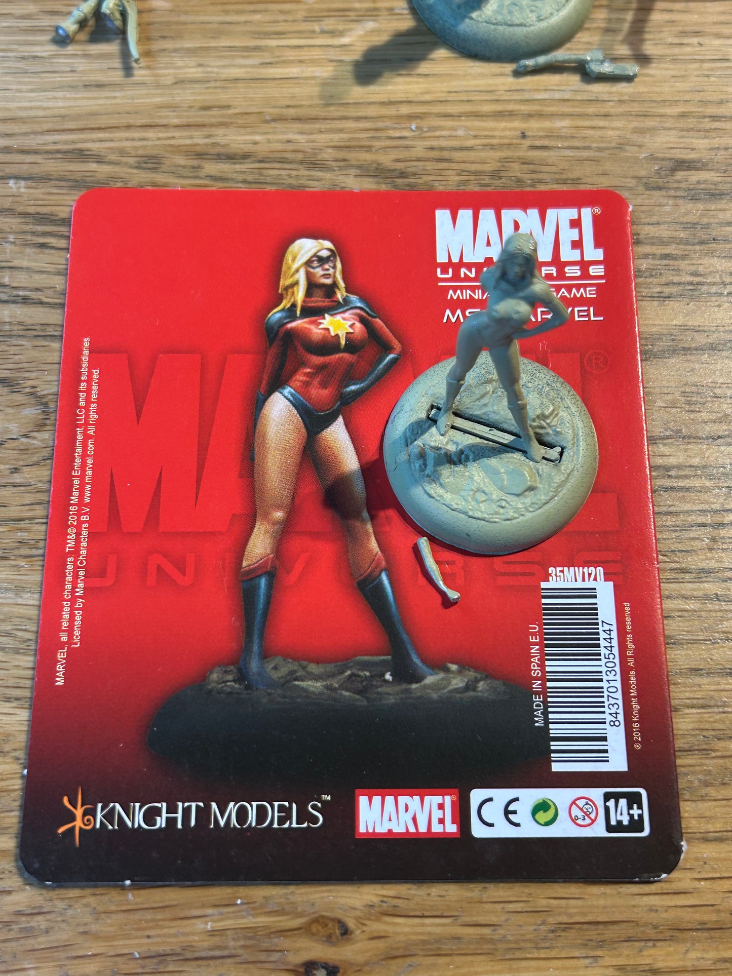 Knight Models Marvel Universe Miniatures Game Captain marvel