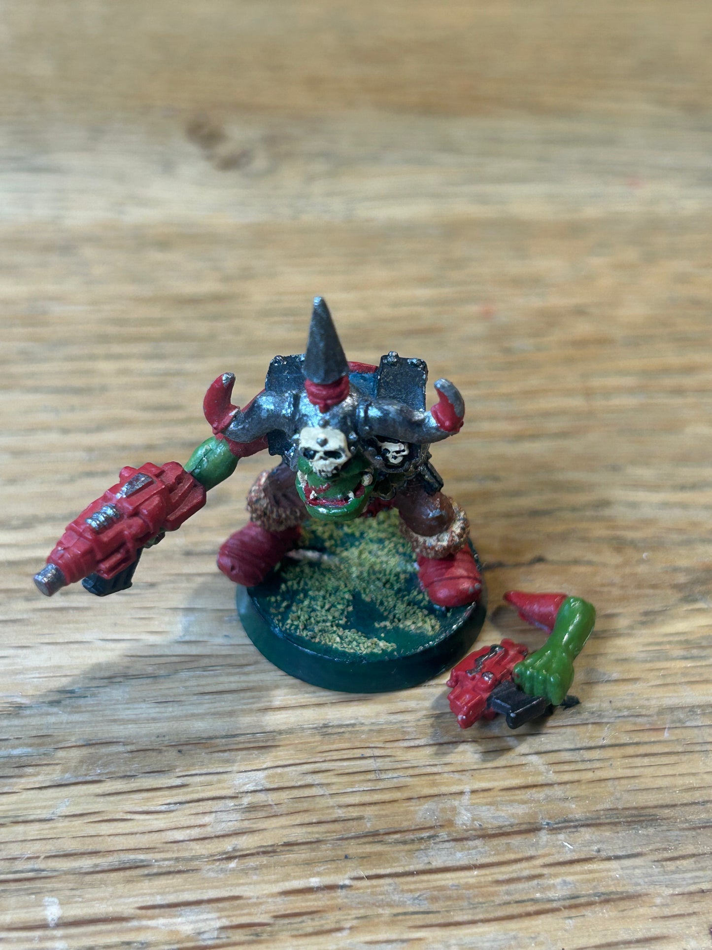 Warhammer 40k - Orks, Classic Rogue Trader - Goff Orc Skarboy, Skar Boy