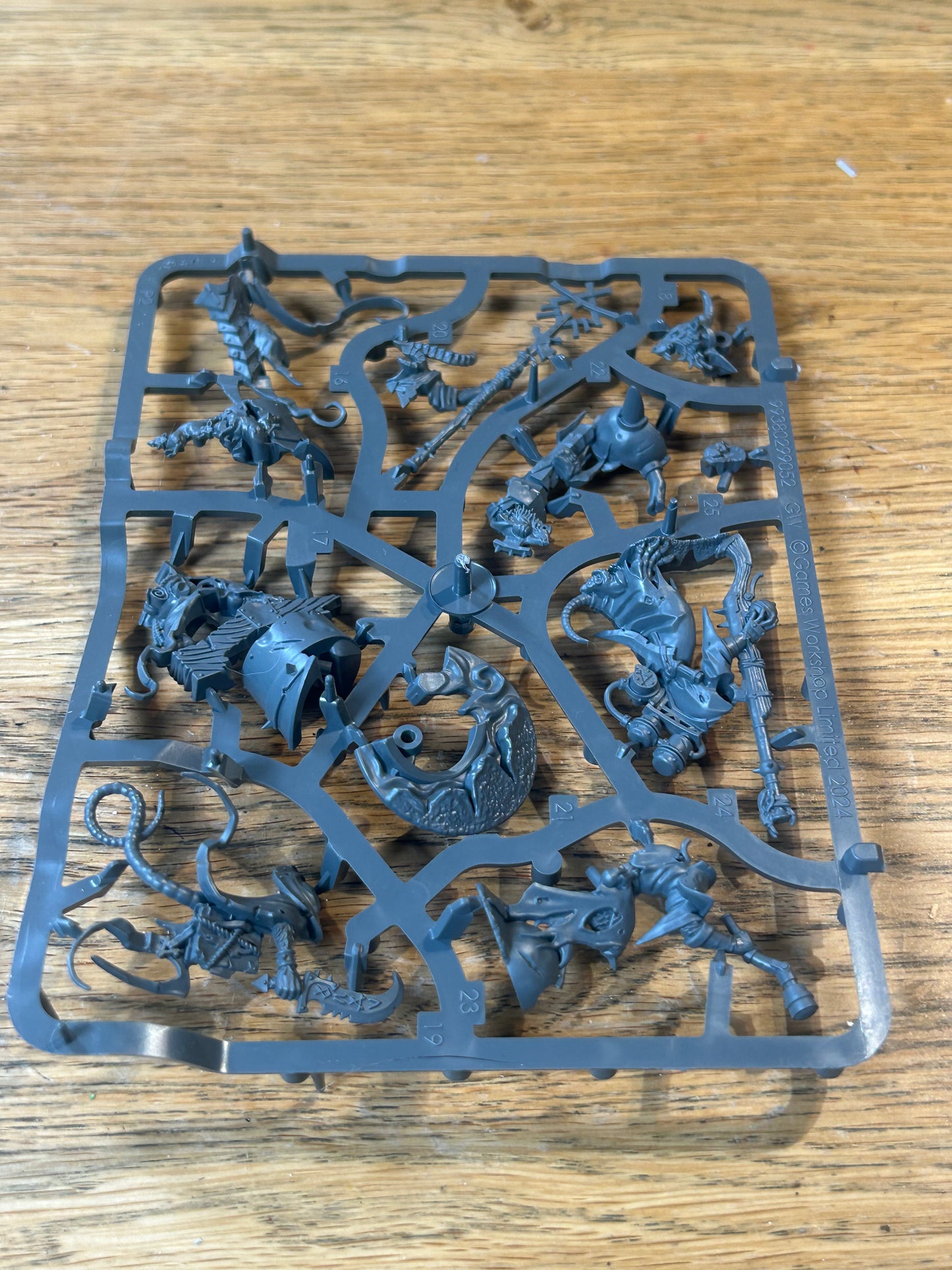 Skaven Grey Seer And Warplock Engineer Age Of Sigmar Skaventide NEW ON SPRUE