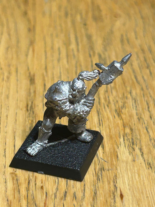 Citadel CH7 Chaos Thug Warhammer Fantasy Realms of Games Workshop Club