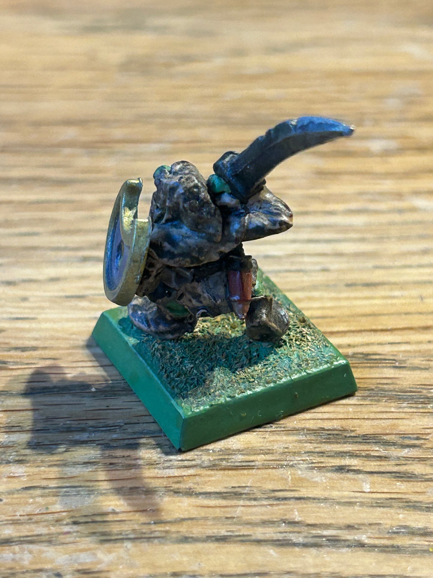 Warhammer fantasy marauder miniatures mm30 goblin with sword