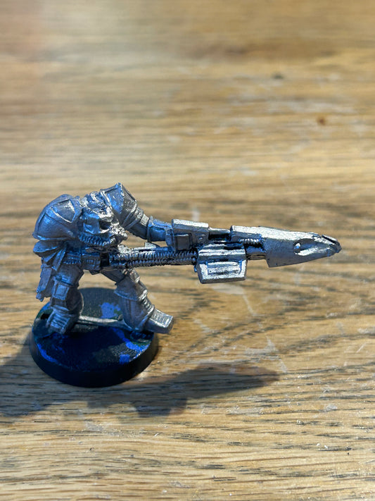 Games Workshop Warhammer 40k Rogue Trader Chaos Renegades Heavy Weapon missile launcher Marine (no backpack)