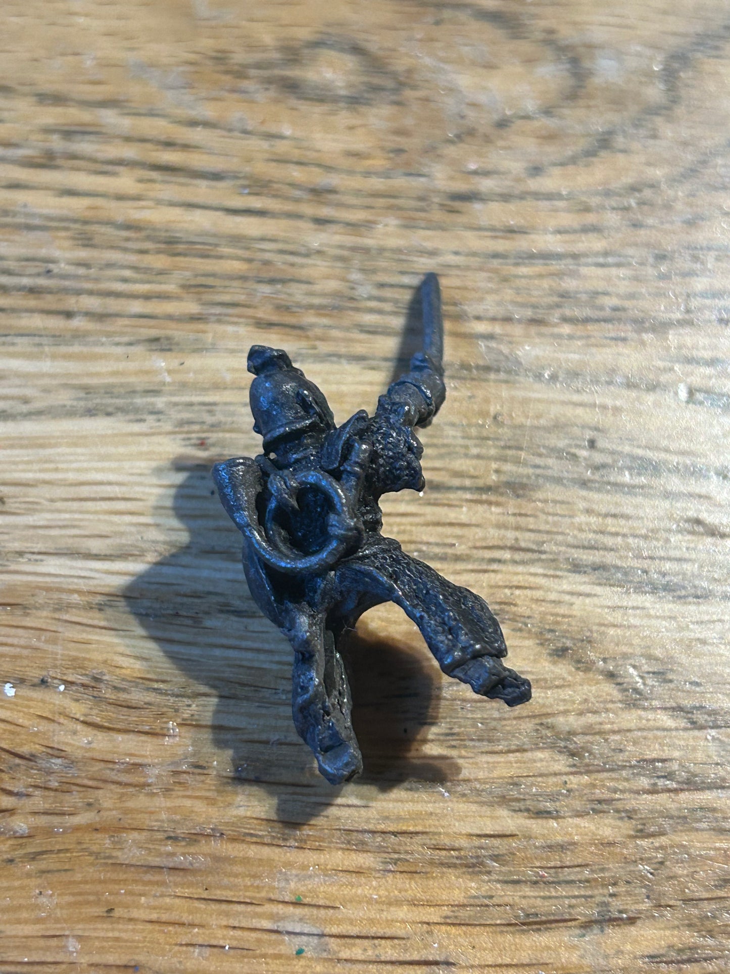 Warhammer Fantasy Dark Elf C21 (2C-09)
Dark Elf Rider w. Sword Raised